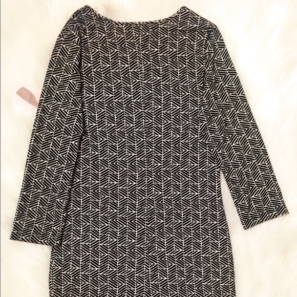 NWT Geometric Patterned Fitted Dress - Picture 4 of 8